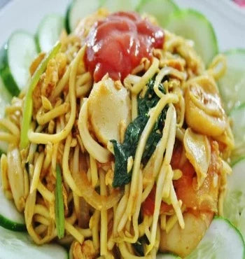 19 April 2023  - Indonesia Chicken Mee Goring with Cai Sim Cabbage, Tomato, Potato & Fish Cake (LA)