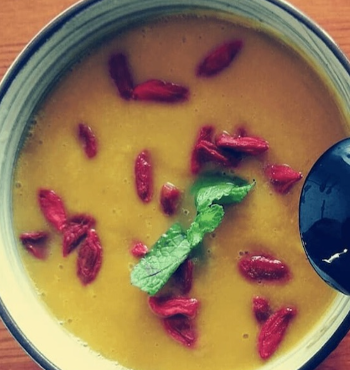 7 June 2023 - Pumpkin Soup with Goji Berries, Butter Roll (LS)