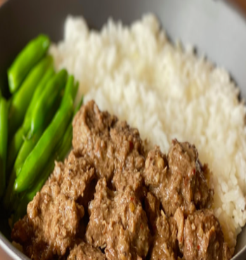 18 April 2023 - Beef Rendang (mild spicy) with Saute Long Beans, Carrots, Jasmine Rice (LA)